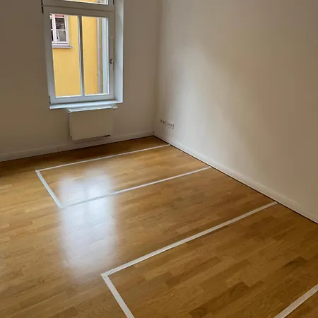 Megaschoen! Gassenviertel! 3 Schlafzimmer! Balkon! Zusaetzliches Gaeste-wc! *