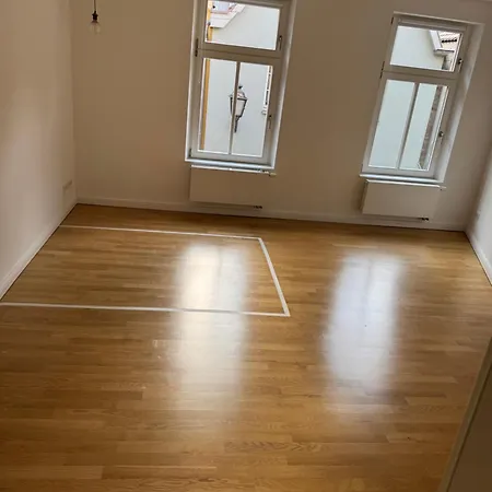Megaschoen! Gassenviertel! 3 Schlafzimmer! Balkon! Zusaetzliches Gaeste-wc! Apartment *
