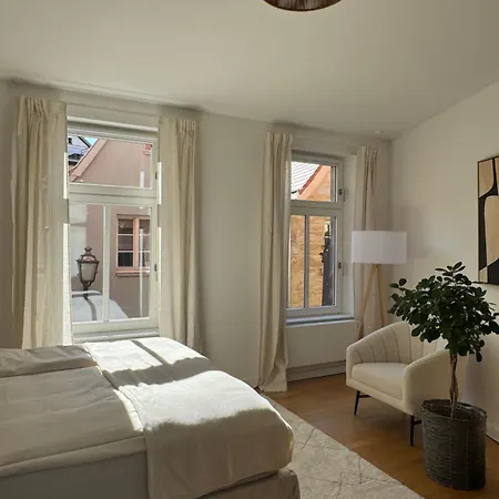 Apartment Megaschoen! Gassenviertel! 3 Schlafzimmer! Balkon! Zusaetzliches Gaeste-wc! Bayreuth