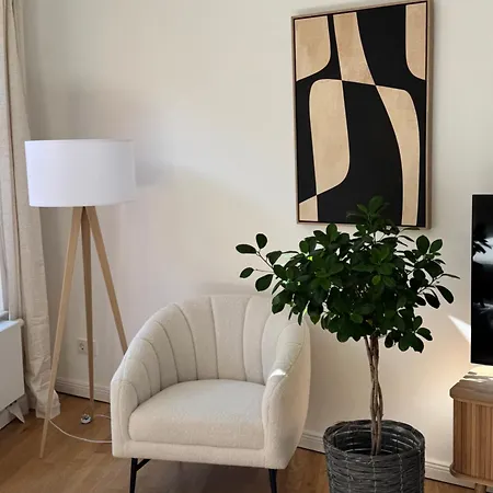 Bayreuthome - Megaschoenes, Grosszuegiges Mit Balkon Und 3 Schlafzimmern *