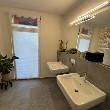 Megaschoen! Gassenviertel! 3 Schlafzimmer! Balkon! Zusaetzliches Gaeste-wc! Apartment Bayreuth